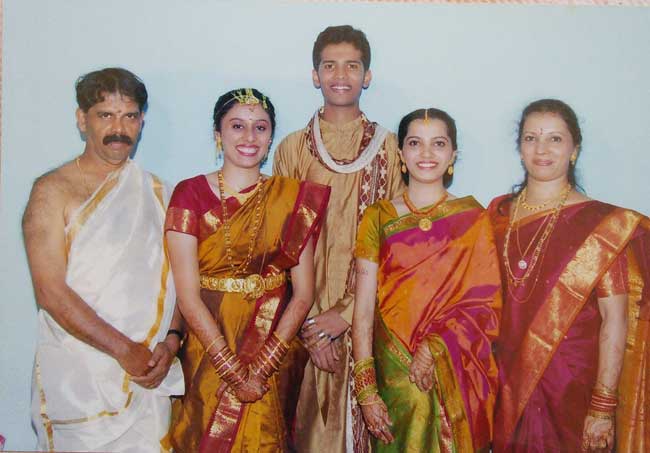 Dr. Puninchathaya's first daughter Lalitha's family. From the left, Ravishankar Kalluraya(husband), Archana Arun (elder daughter), Aditya Kalluraya (younger son), Arpitha Karthik(second daughter) and Lalitha Kalluraya (wife).